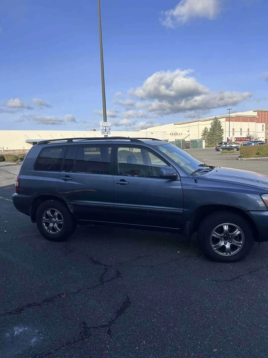 2004 Toyota Highlander - Image 3 of 11