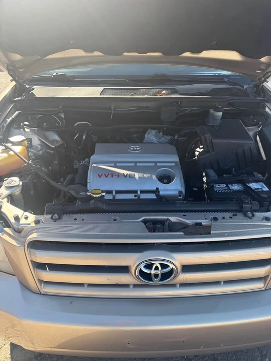 2004 Toyota Highlander - Image 6 of 13