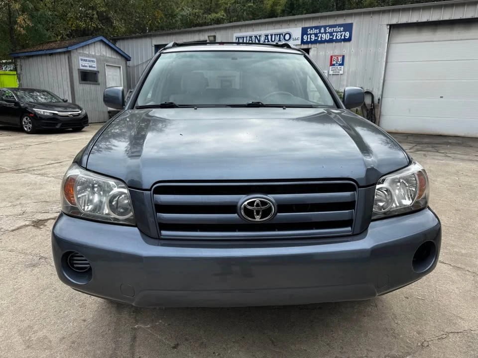 2004 Toyota Highlander - Image 2 of 8