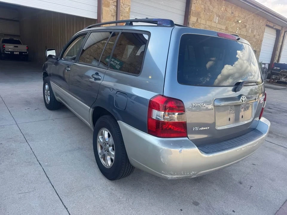 2004 Toyota Highlander - Image 4 of 15