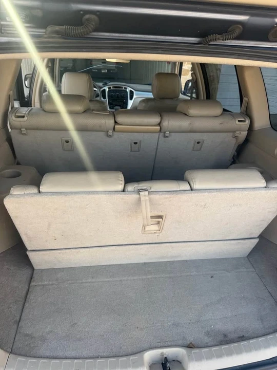2004 Toyota Highlander - Image 11 of 15