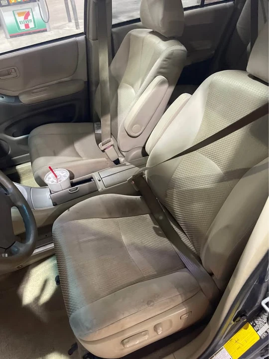 2004 Toyota Highlander - Image 4 of 15