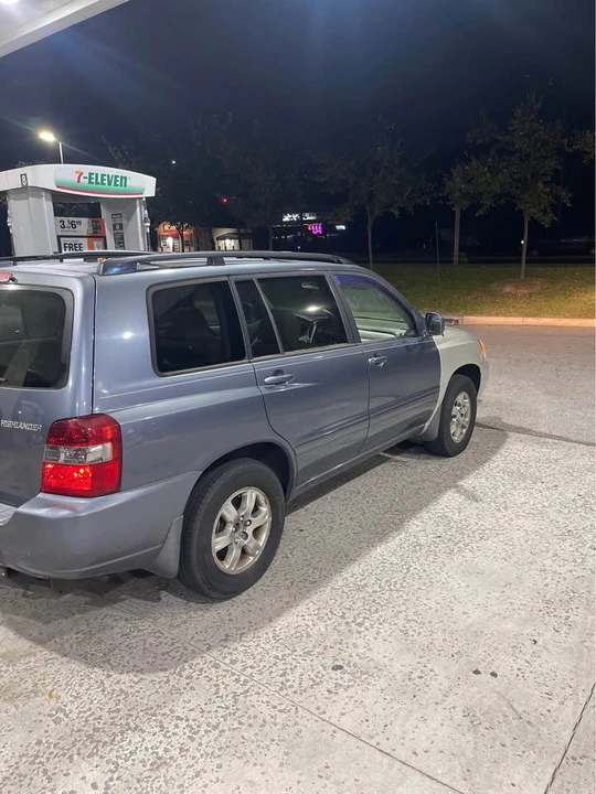 2004 Toyota Highlander - Image 14 of 15