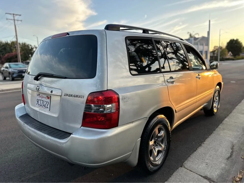 2004 Toyota Highlander - Image 3 of 14