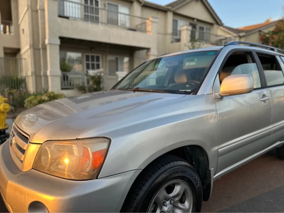 2004 Toyota Highlander - Image 5 of 14