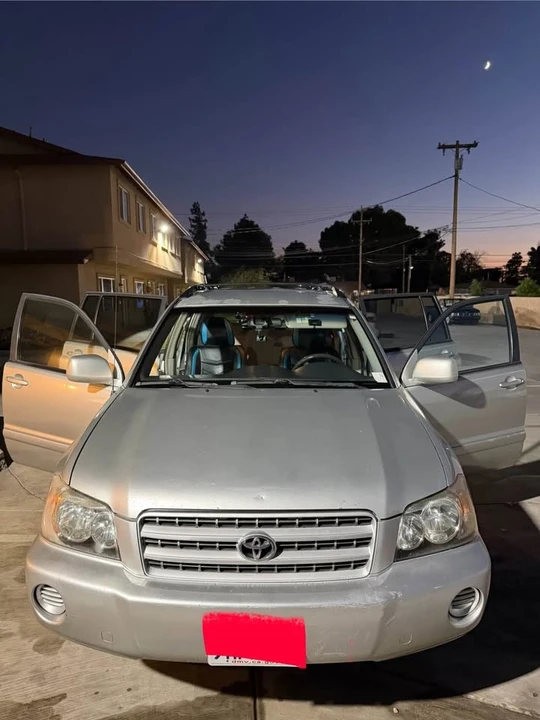 2004 Toyota Highlander - Image 15 of 20
