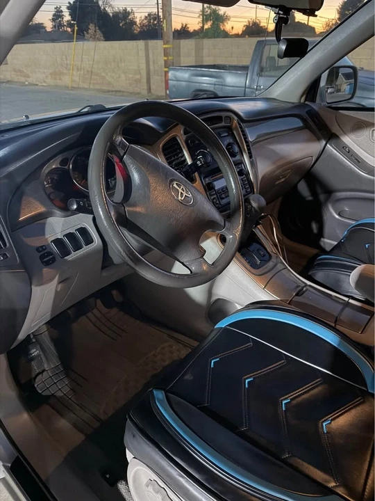 2004 Toyota Highlander - Image 11 of 20