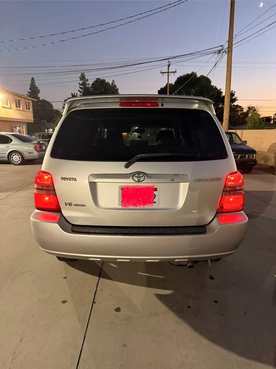2004 Toyota Highlander - Image 9 of 20