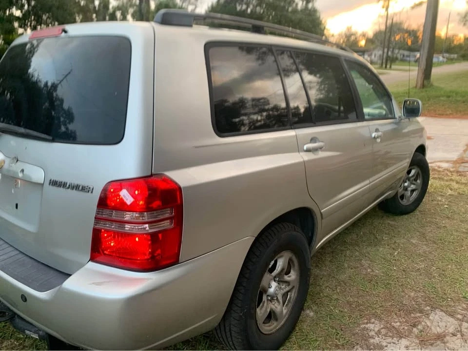 2004 Toyota Highlander - Image 3 of 11