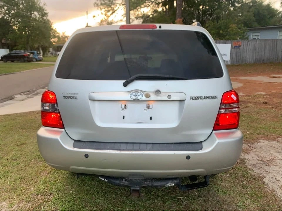 2004 Toyota Highlander - Image 7 of 11