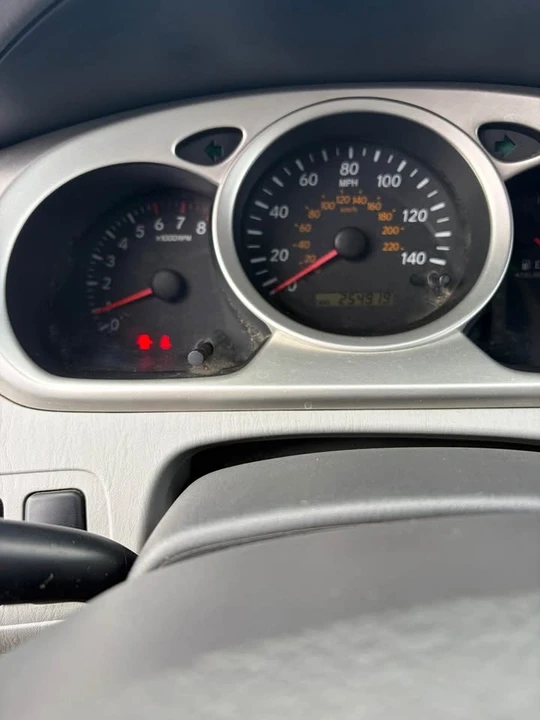 2004 Toyota Highlander - Image 11 of 11