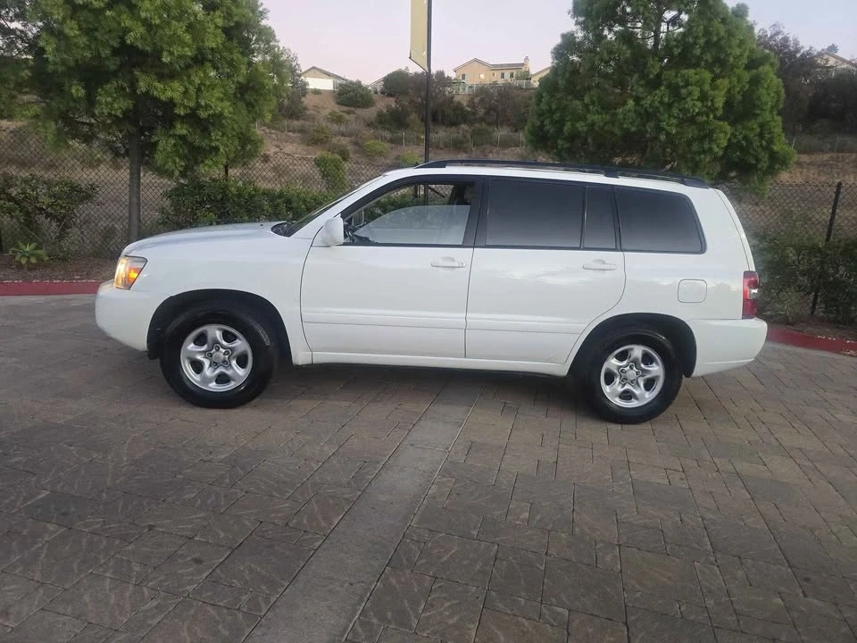 2004 Toyota Highlander - Image 2 of 7