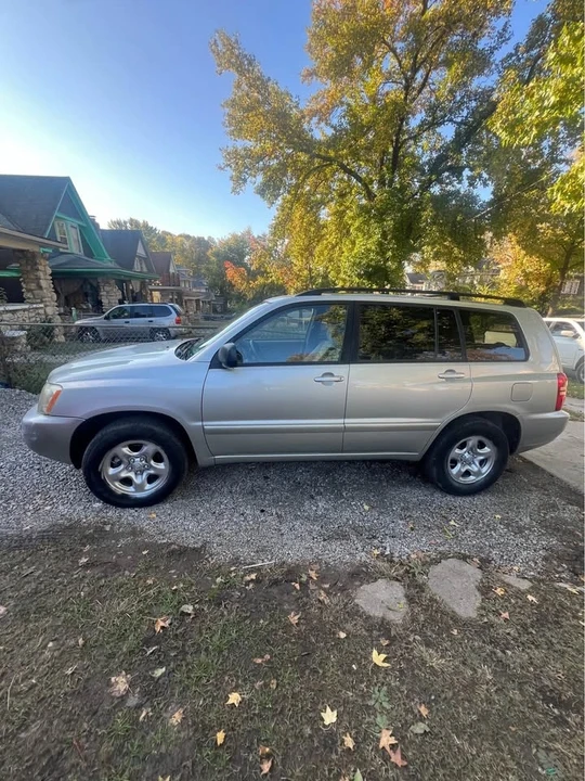 2004 Toyota Highlander - Image 9 of 10