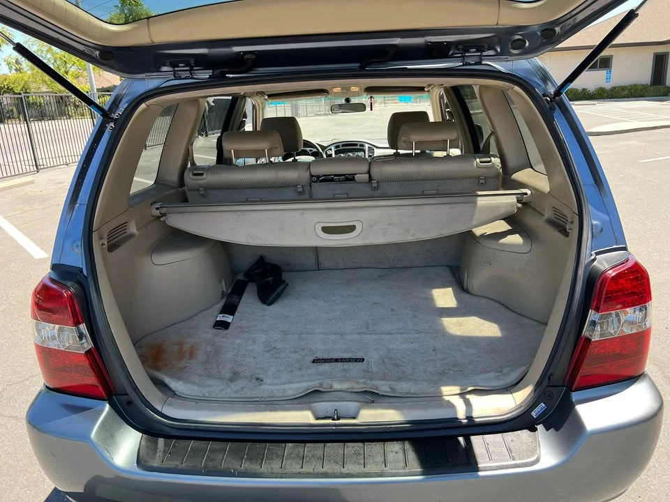 2004 Toyota Highlander - Image 8 of 13