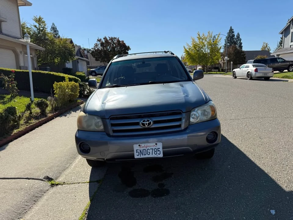 2004 Toyota Highlander - Image 2 of 13