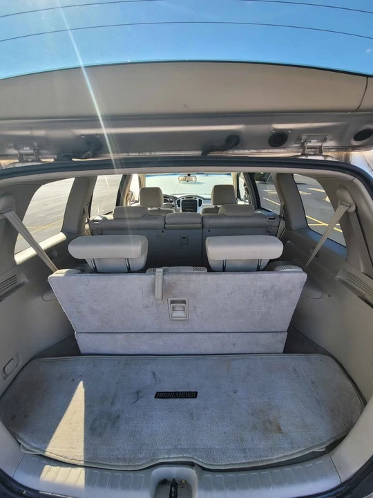 2004 Toyota Highlander - Image 8 of 8