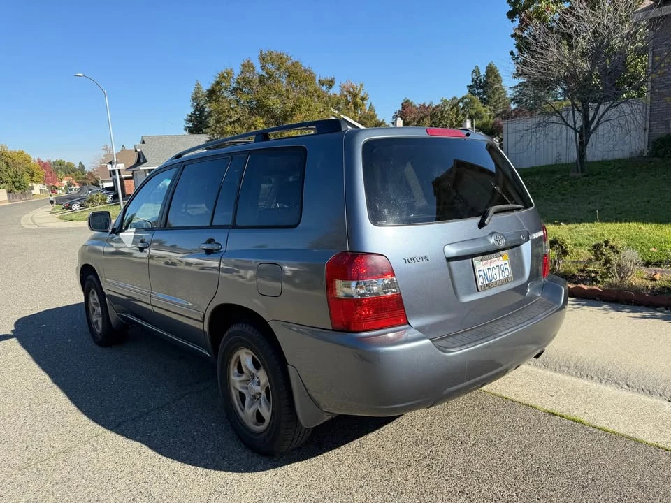 2004 Toyota Highlander - Image 12 of 13