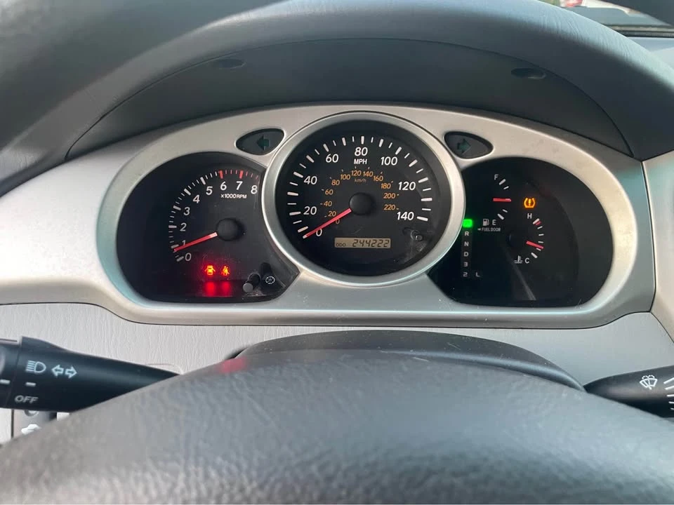 2004 Toyota Highlander - Image 9 of 10