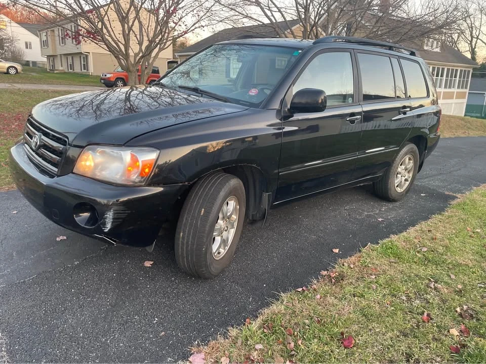 2004 Toyota Highlander - Image 2 of 10