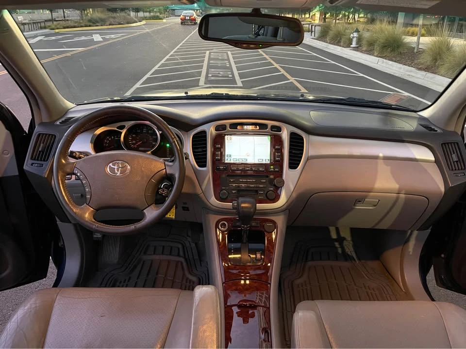 2004 Toyota Highlander - Image 11 of 17