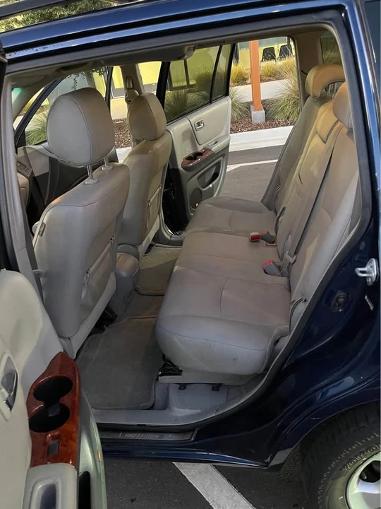 2004 Toyota Highlander - Image 15 of 17