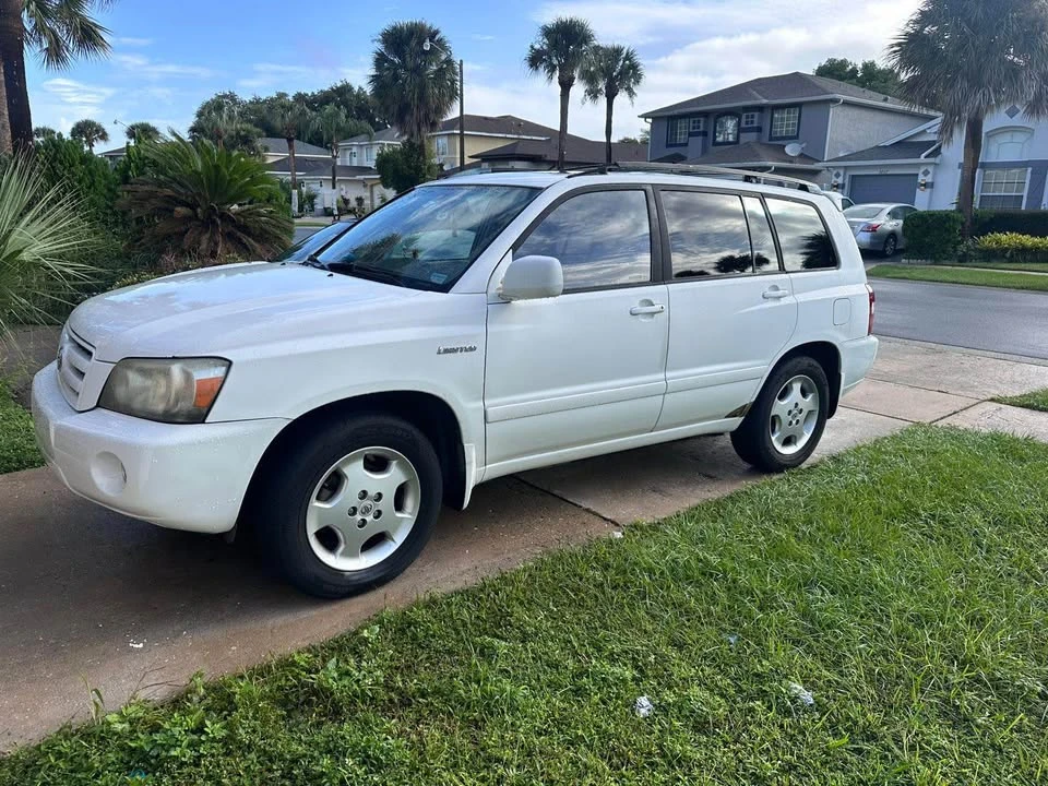 2004 Toyota Highlander - Image 2 of 2