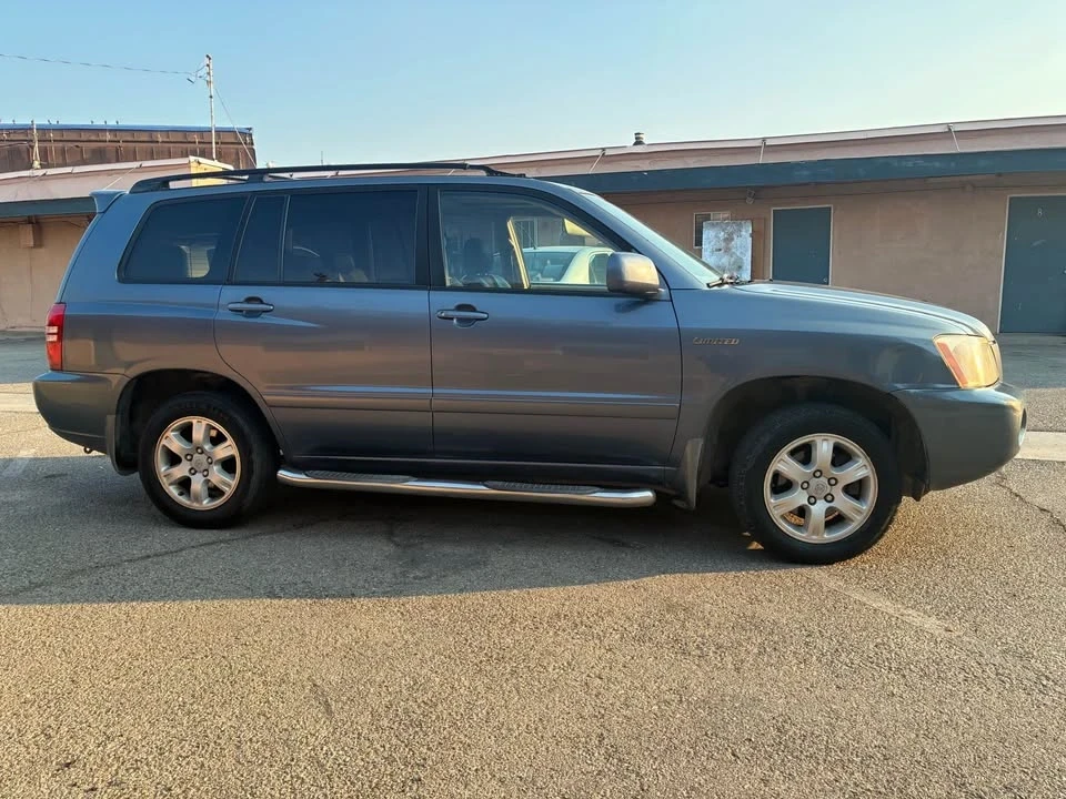 2004 Toyota Highlander - Image 2 of 4