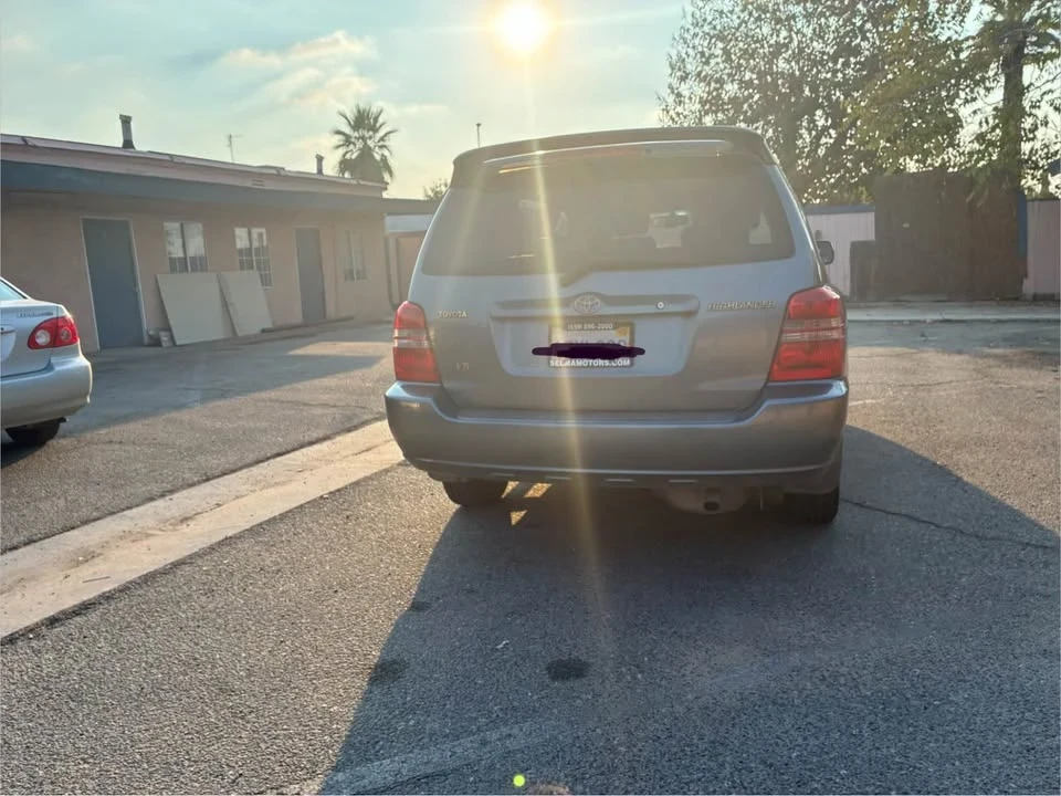 2004 Toyota Highlander - Image 3 of 4