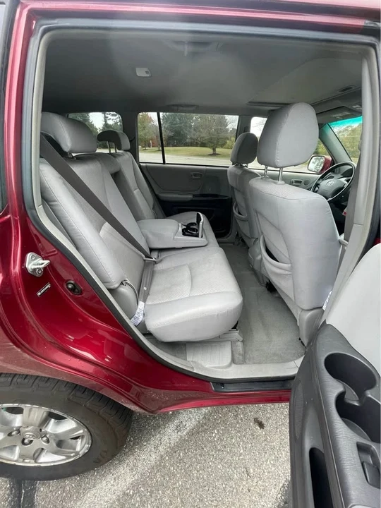 2004 Toyota Highlander - Image 11 of 19