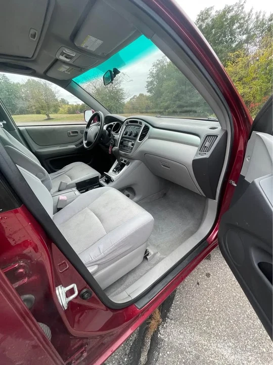 2004 Toyota Highlander - Image 12 of 19
