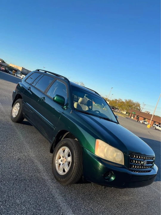 2004 Toyota Highlander - Image 10 of 13