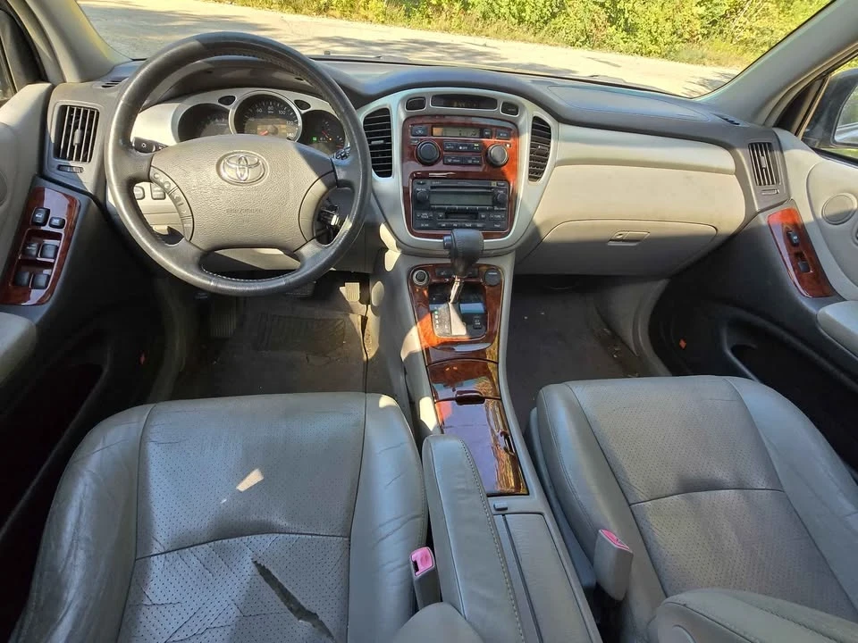 2004 Toyota Highlander - Image 9 of 12