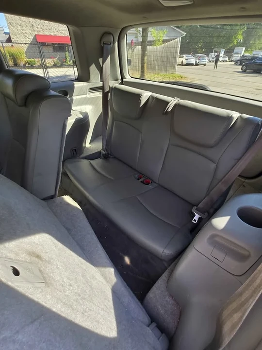 2004 Toyota Highlander - Image 11 of 12