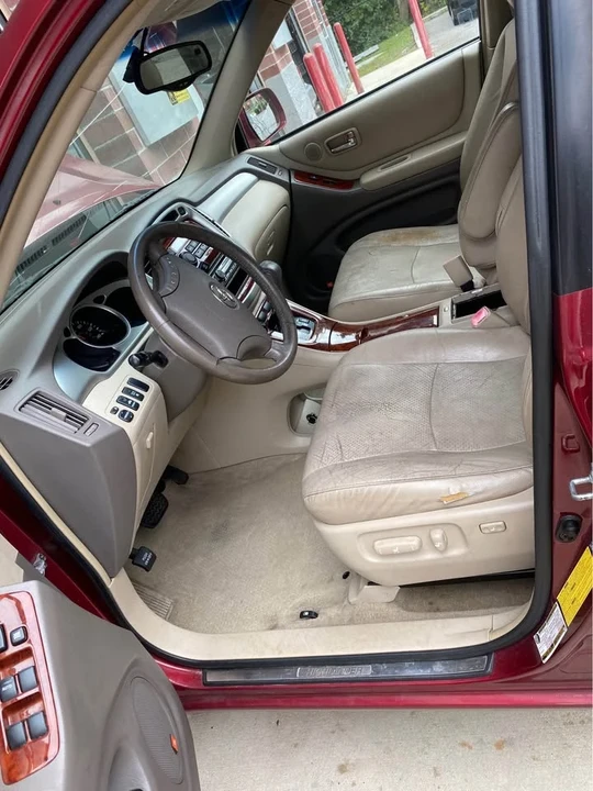 2004 Toyota Highlander - Image 9 of 9