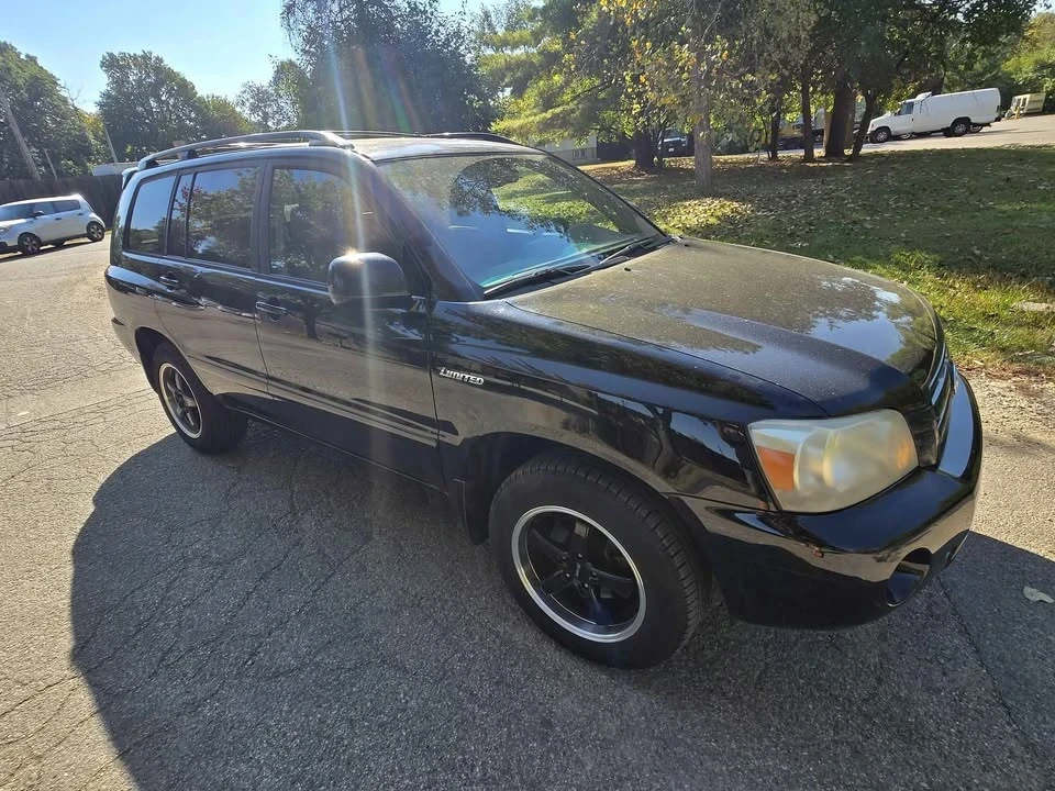 2004 Toyota Highlander - Image 2 of 12