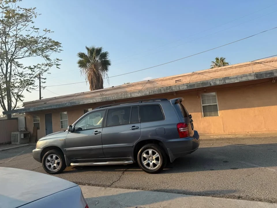 2004 Toyota Highlander - Image 5 of 5