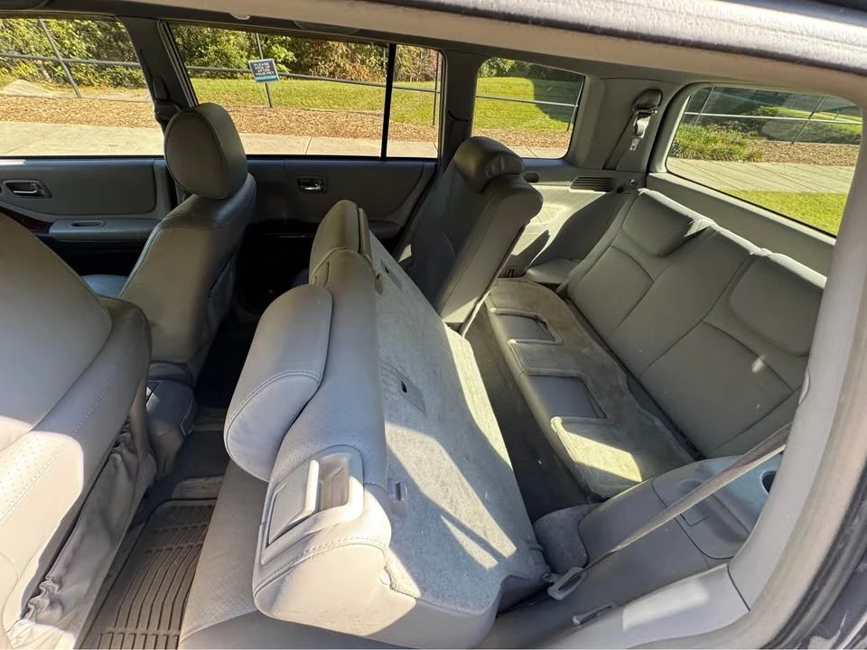 2004 Toyota Highlander - Image 10 of 10