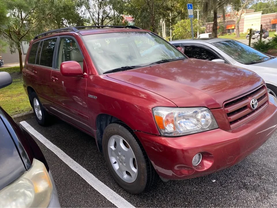 2004 Toyota Highlander - Image 2 of 9