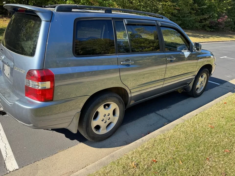 2004 Toyota Highlander - Image 3 of 10