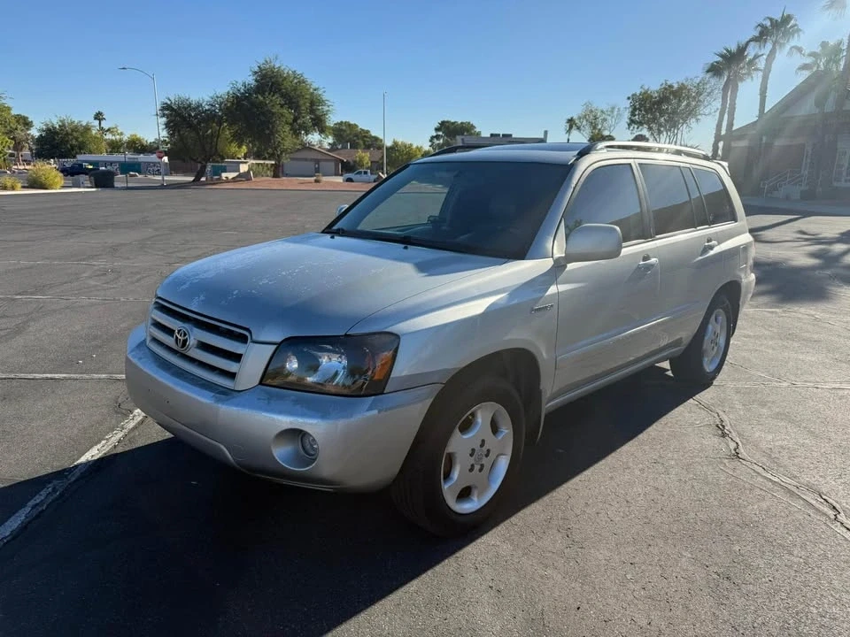 2004 Toyota Highlander - Image 11 of 16