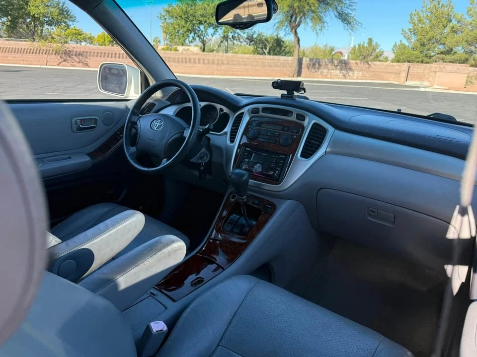 2004 Toyota Highlander - Image 3 of 16