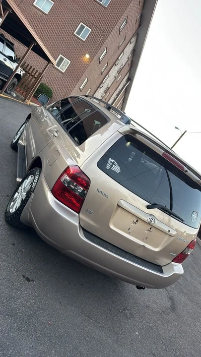 2004 Toyota Highlander - Image 7 of 17