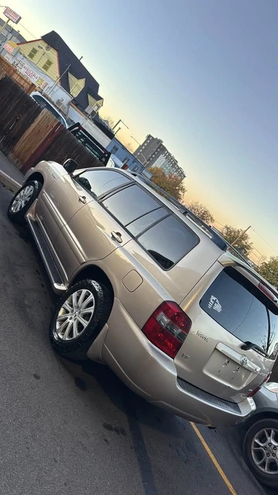 2004 Toyota Highlander - Image 5 of 17
