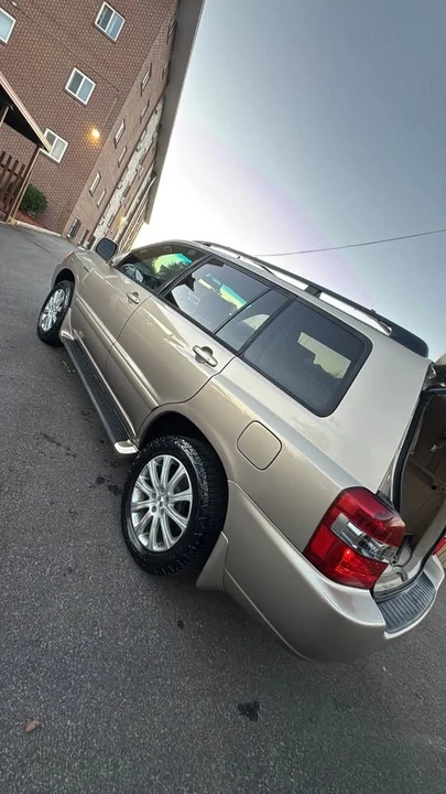 2004 Toyota Highlander - Image 8 of 17