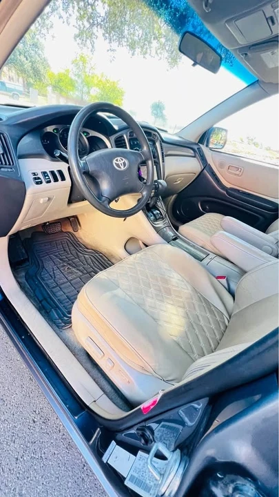 2004 Toyota Highlander - Image 17 of 19