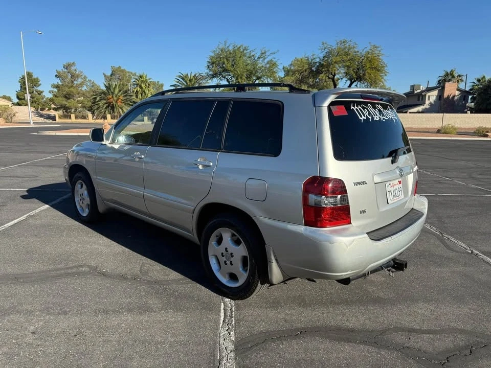 2004 Toyota Highlander - Image 12 of 16