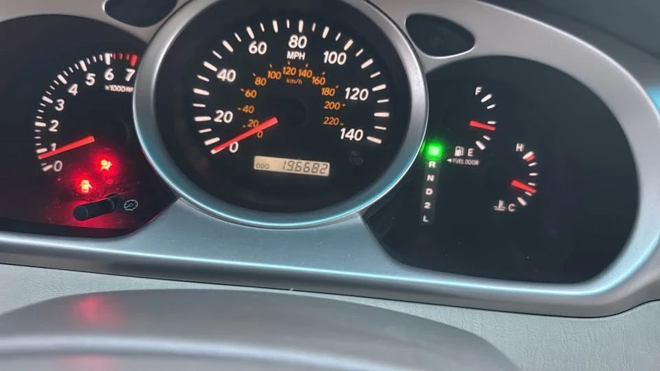 2004 Toyota Highlander - Image 13 of 17