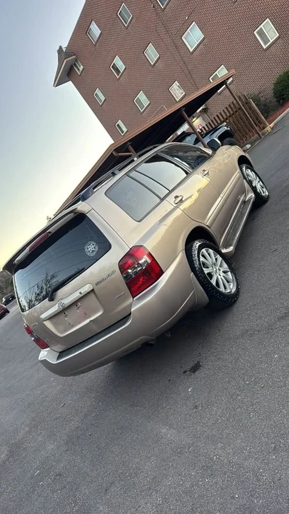 2004 Toyota Highlander - Image 2 of 17