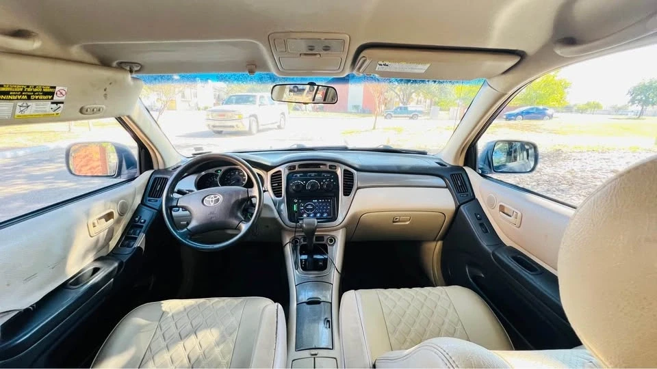 2004 Toyota Highlander - Image 13 of 19