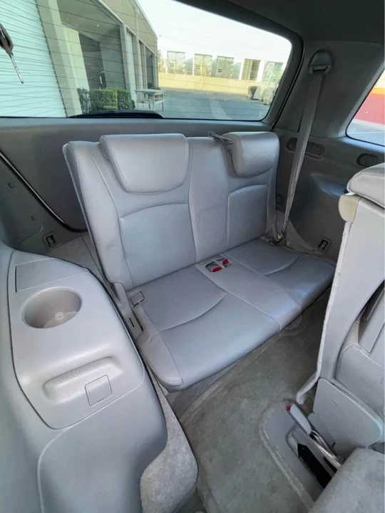2004 Toyota Highlander - Image 12 of 13